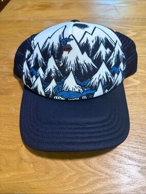 Smartwool Mountain Graphic Trucker Hat in Blue and White